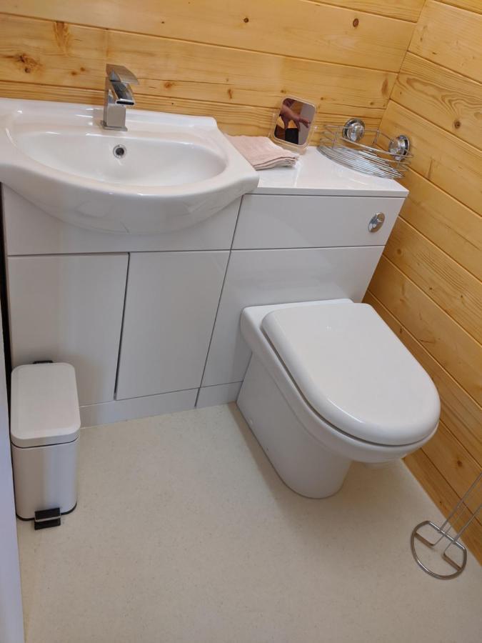 Foxhill Lodges Canterbury Exterior photo